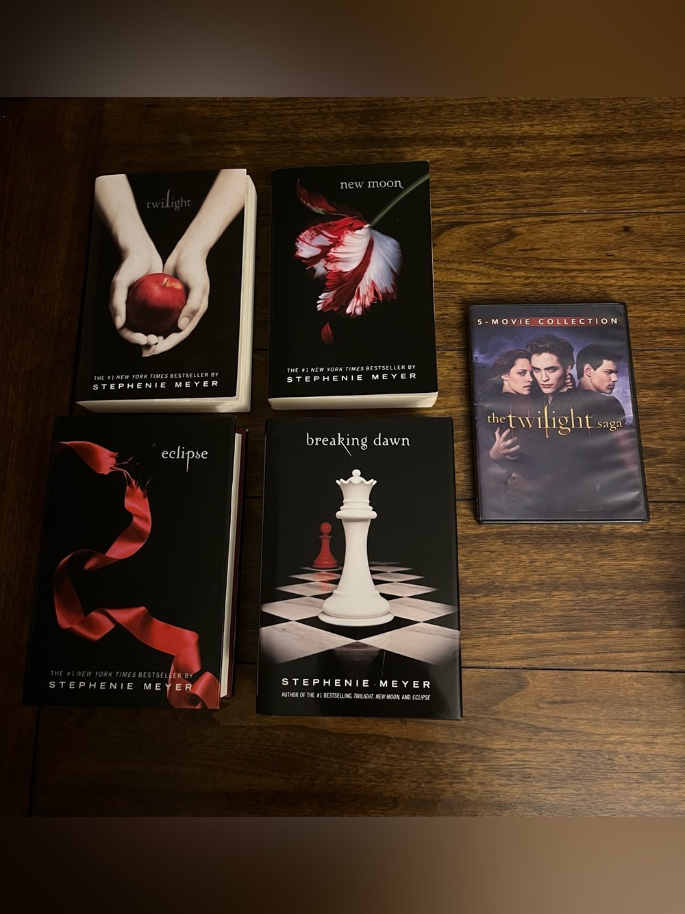 Twilight Saga Book & Movie Complete Bundle – 4 Books + 5 Movie DVD Collection